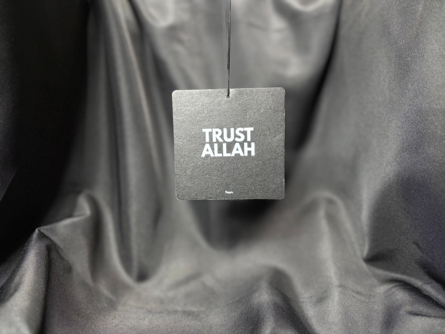 TRUST-ALLAH Duftanhänger
